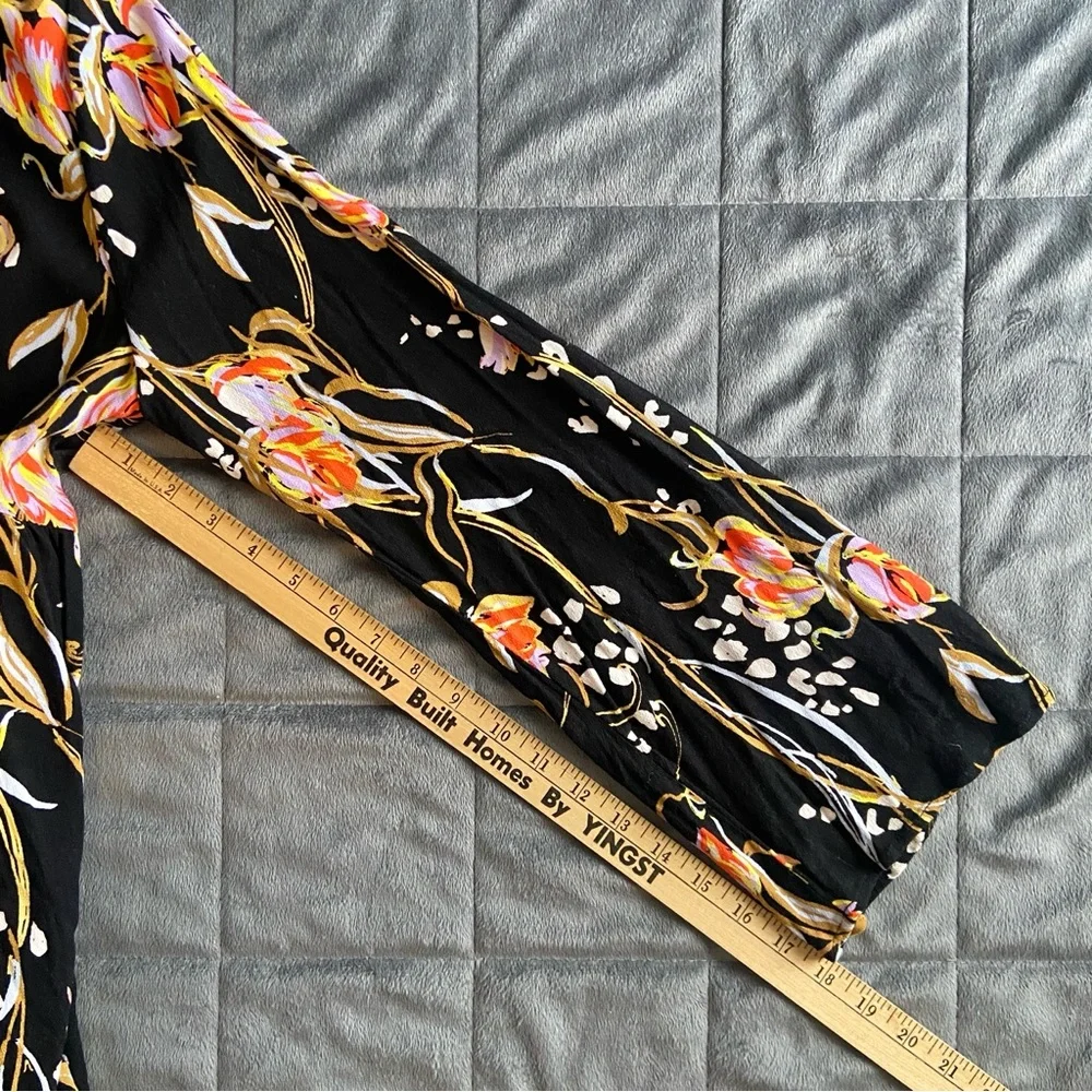 Free People Bella Printed Black Onyx Floral Tunic Size Medium